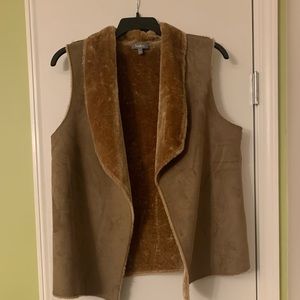 Suede and faux fur vest